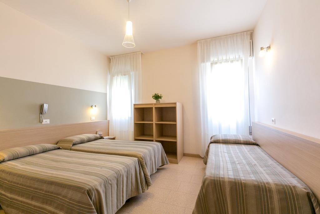 Hotel Colonna Лидо-ди-Езоло Экстерьер фото